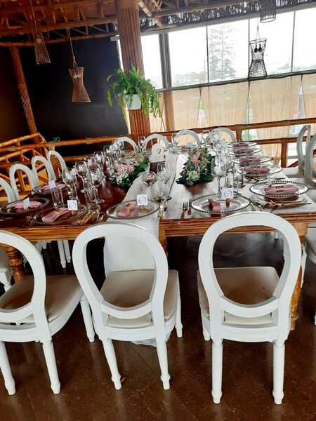 Divine Touch Event Planning & Decor