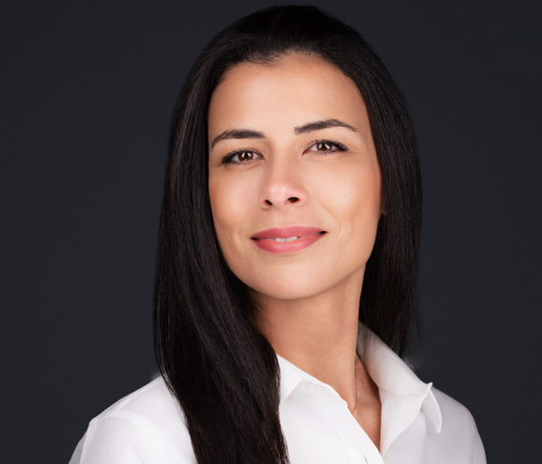 2mm Headshots and Event Photography