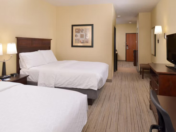 Holiday Inn Express & Suites Nampa - Idaho Center