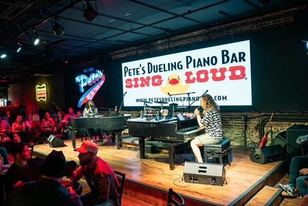 Pete's Dueling Piano Bar