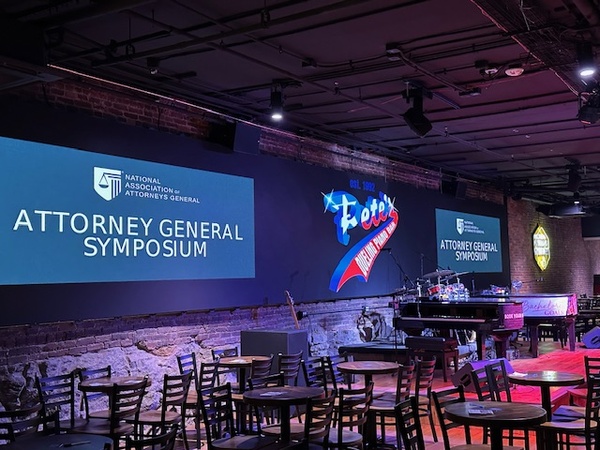 Pete's Dueling Piano Bar