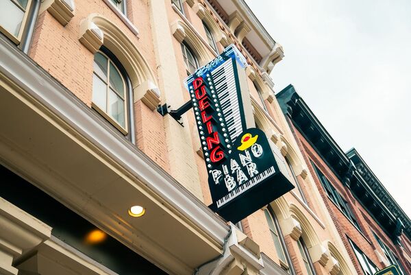Pete's Dueling Piano Bar