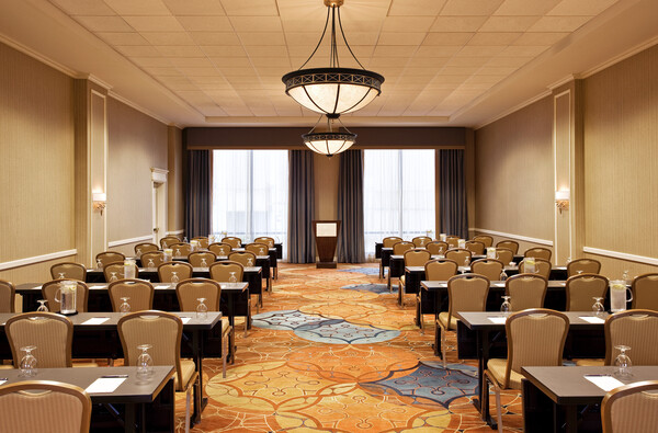 Sheraton Memphis Downtown Hotel