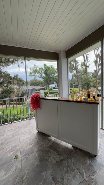 Pour It Pretty Bartending