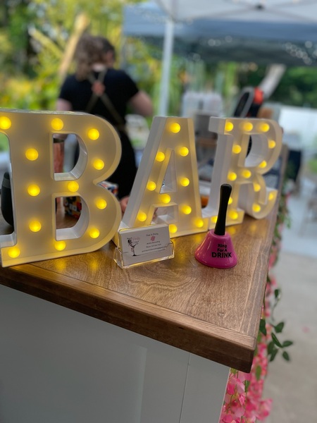 Pour It Pretty Bartending