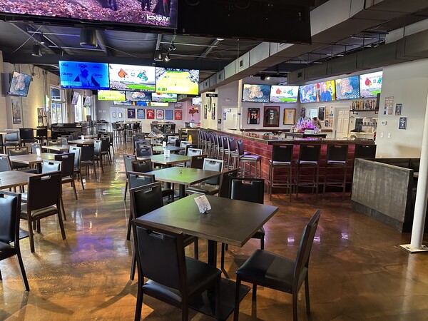 Mudpuppies Sports Bar & Grill