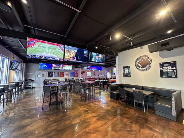 Mudpuppies Sports Bar & Grill