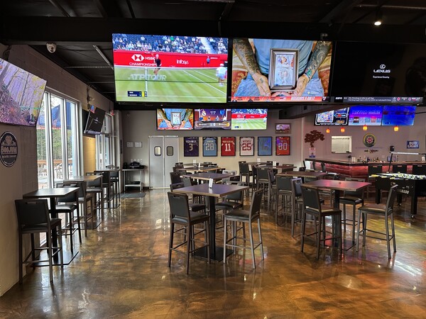 Mudpuppies Sports Bar & Grill