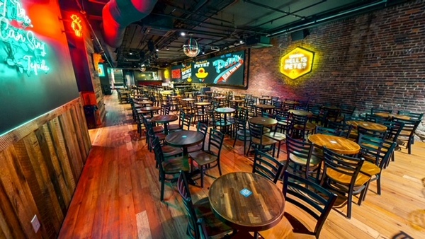 Pete's Dueling Piano Bar