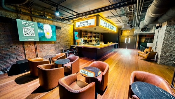 Pete's Dueling Piano Bar