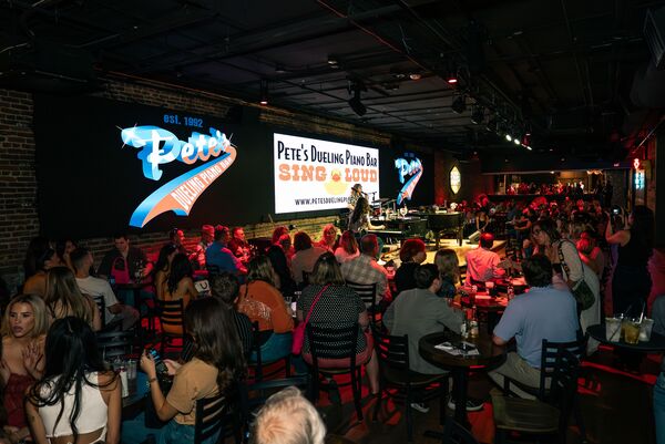 Pete's Dueling Piano Bar
