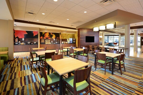 Fairfield Inn & Suites Raleigh Capital Blvd./I-540
