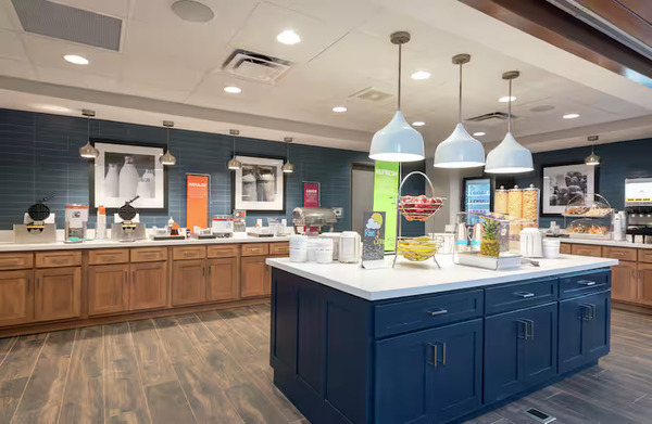 Hampton Inn & Suites