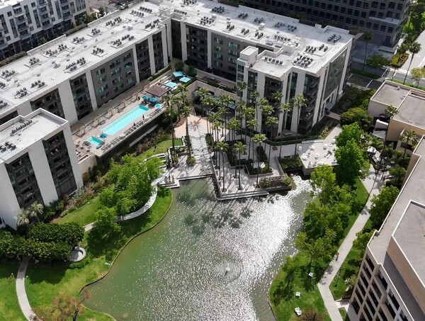 Avenue of the Arts Hotel