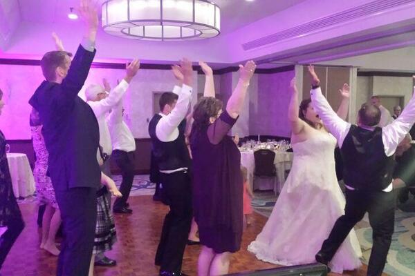 Imani Entertainment DJ, Karaoke, and Photobooth Service