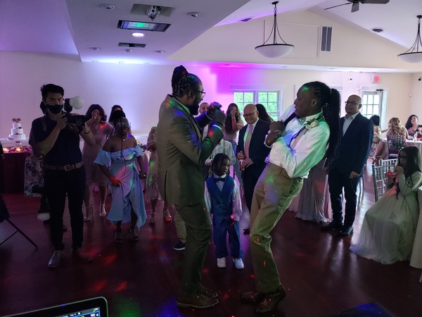 Imani Entertainment DJ, Karaoke, and Photobooth Service