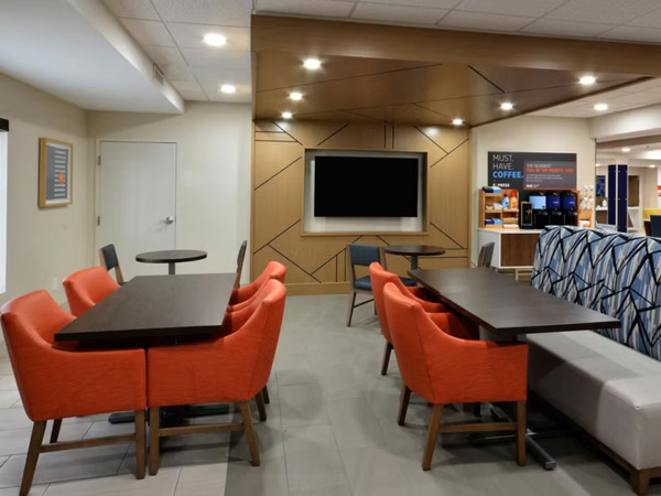 Holiday Inn Express Richmond Northwest I-64 - Short Pump