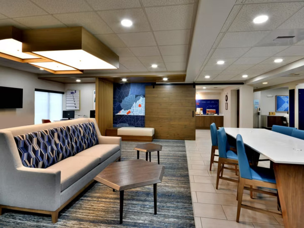 Holiday Inn Express Richmond Northwest I-64 - Short Pump