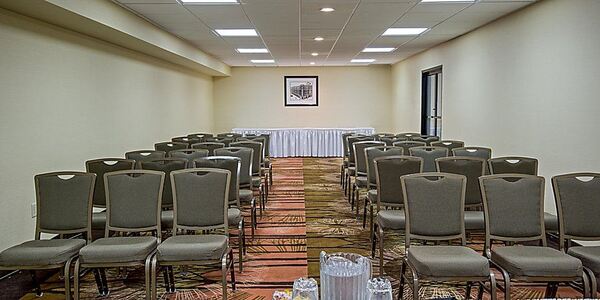 Holiday Inn Express & Suites Regina