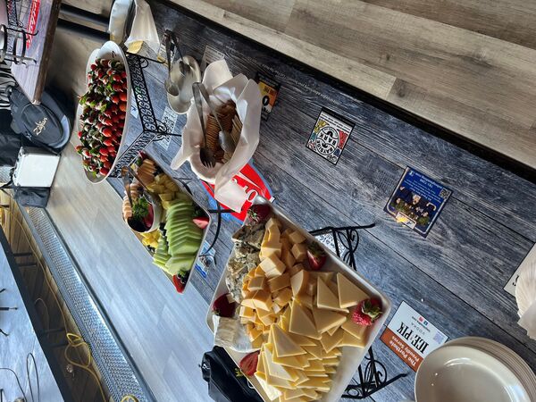 Porthole Restaurant & Pub