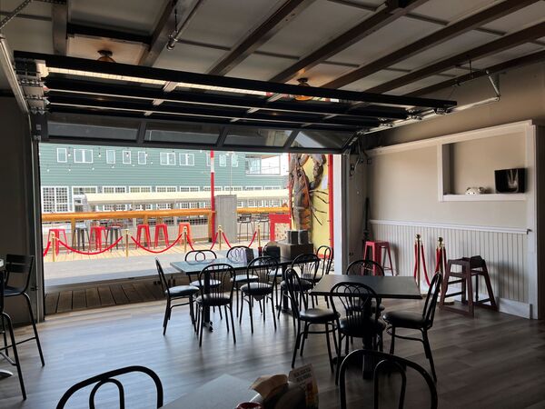 Porthole Restaurant & Pub