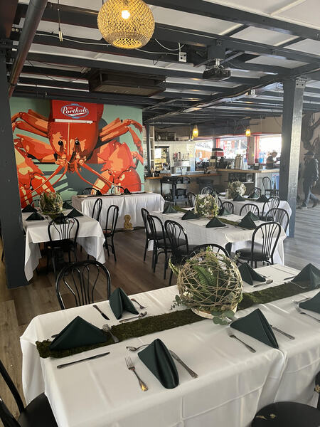 Porthole Restaurant & Pub