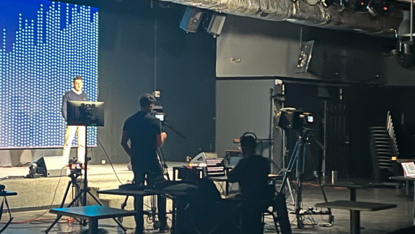 La Familia Soundstage