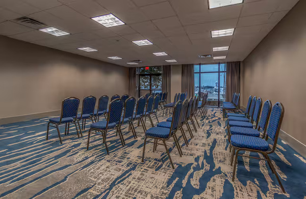 DoubleTree by Hilton New Bern - Riverfront