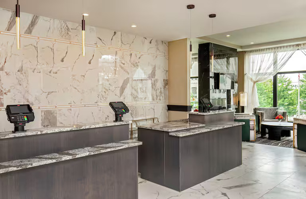 DoubleTree by Hilton Youngstown Downtown