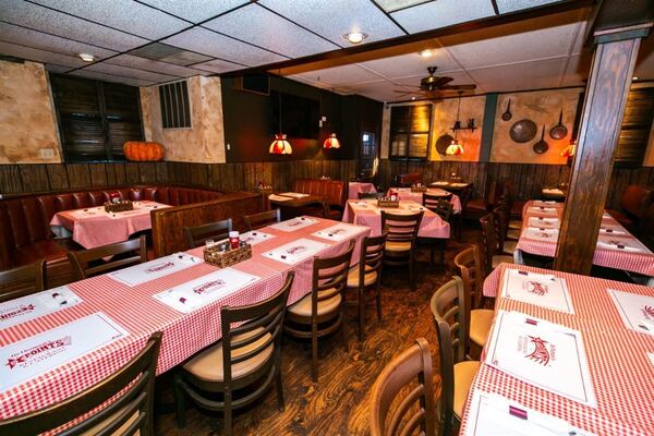 DeThomasi's Five Points Inn