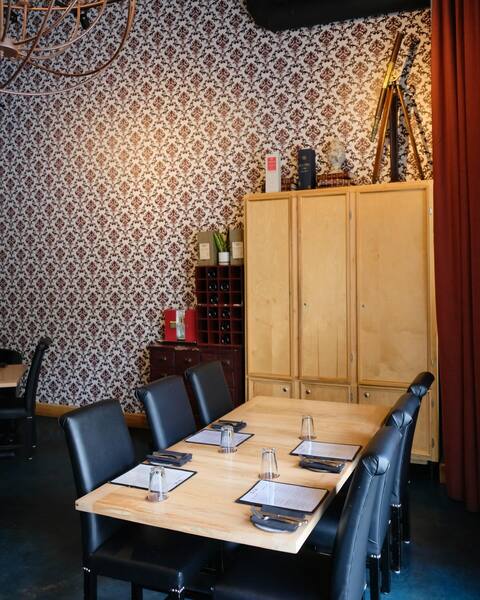 GIA Drink Eat Listen