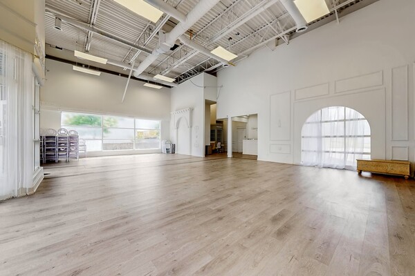 Linen & Love Studios