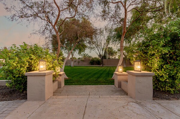 Peoria Pool House Resort