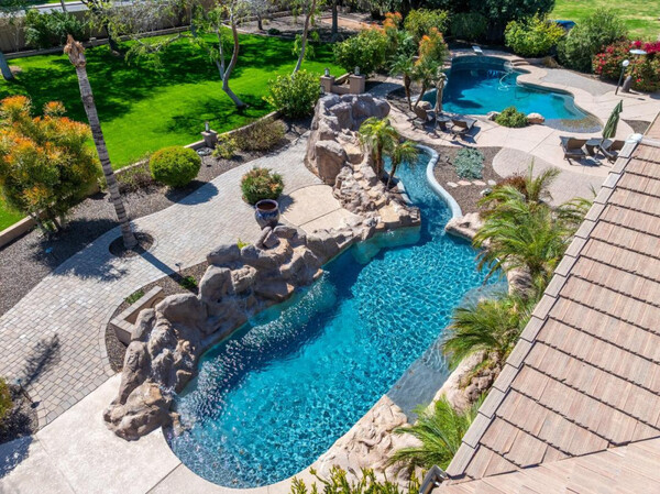 Peoria Pool House Resort