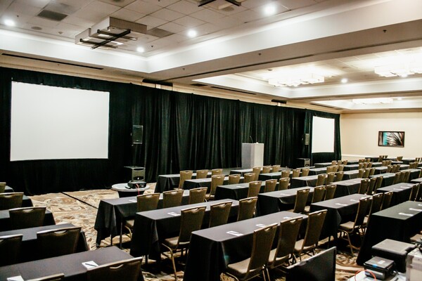 Embassy Suites Lake Buena Vista Resort