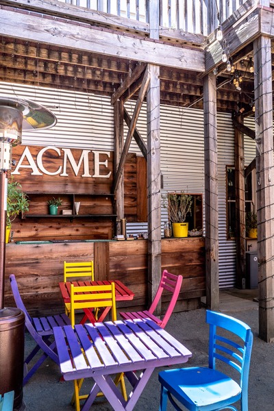 Acme Bar & Company