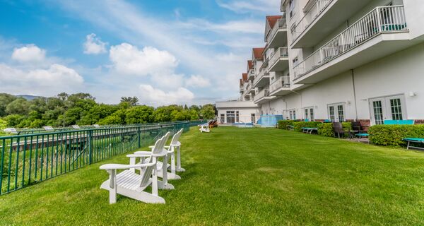 Prestige Harbourfront Resort