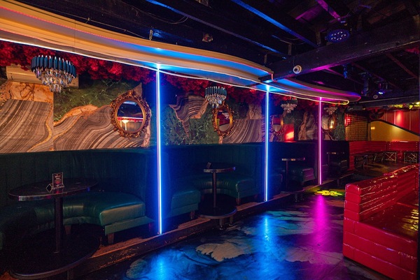 Black Diamond Restaurant and Lounge