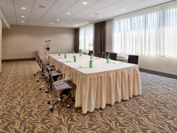 Holiday Inn Vancouver Centre