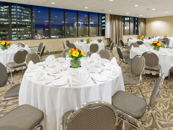 Holiday Inn Vancouver Centre