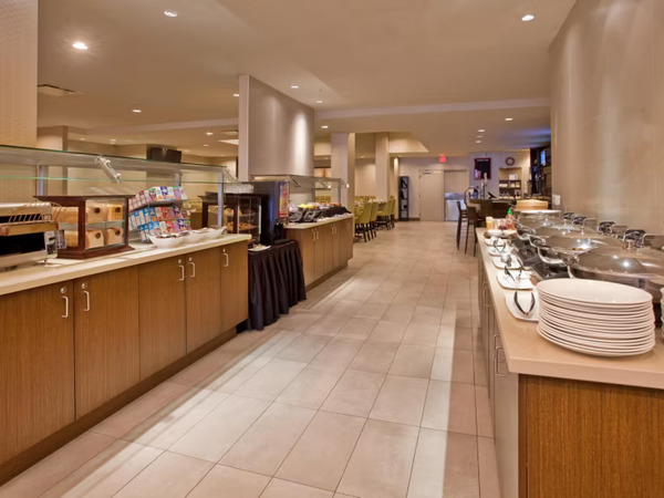 Holiday Inn Vancouver Centre