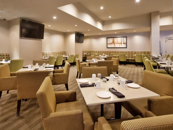 Holiday Inn Vancouver Centre