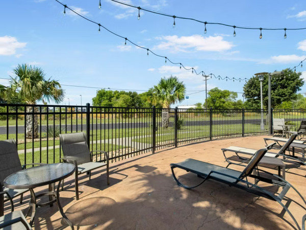 Holiday Inn Hotel & Suites Waco Northwest