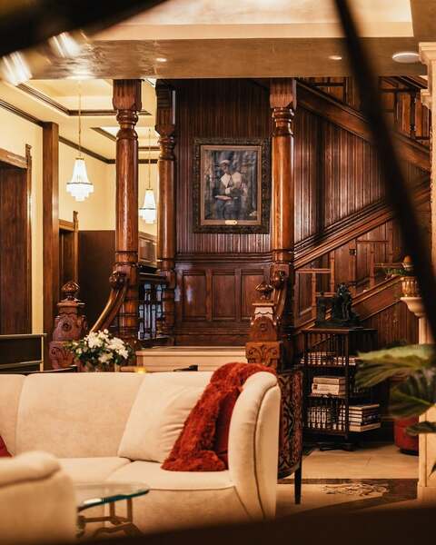 Neighbourgood Sutter Mansion