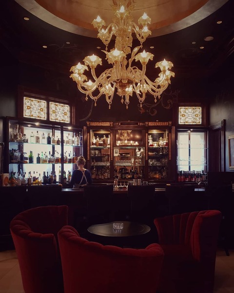 Neighbourgood Sutter Mansion