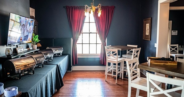 Union Restaurant and GameYard