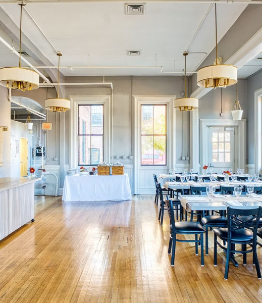 Easy Entertaining Inc, The Cafe