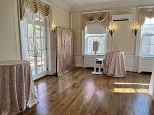 Living Room/Conference Room