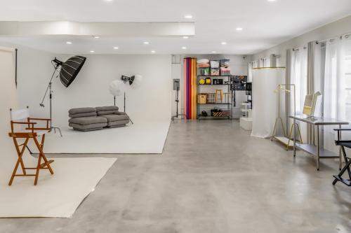 Creative Canvas Photo Studio Miami