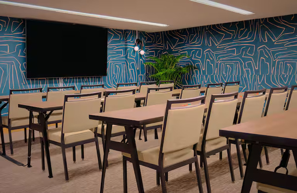 The Ambassador Hotel of Waikiki, Tapestry Collection by Hilton